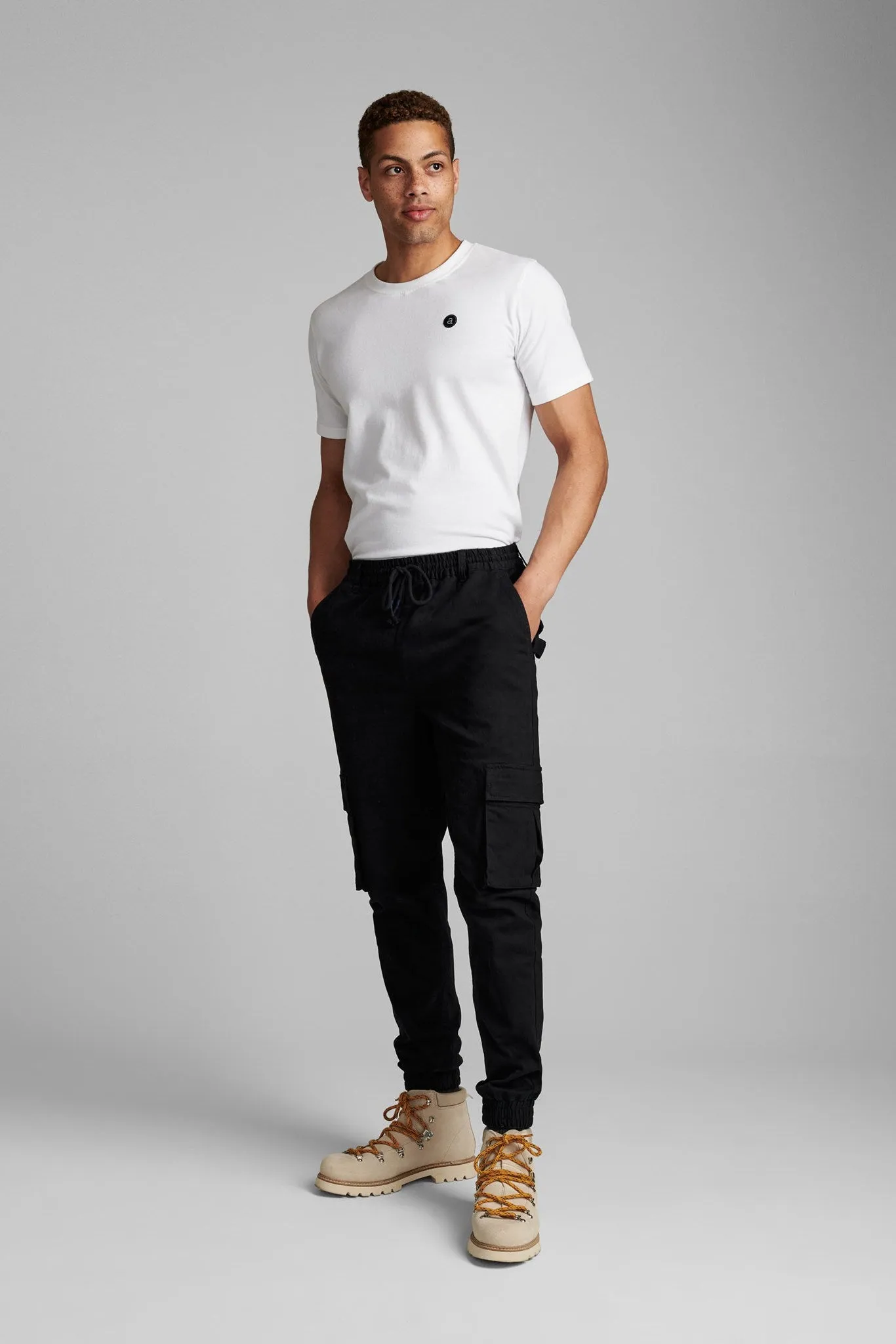 AKBOLT ELASTIC PANTS - Caviar