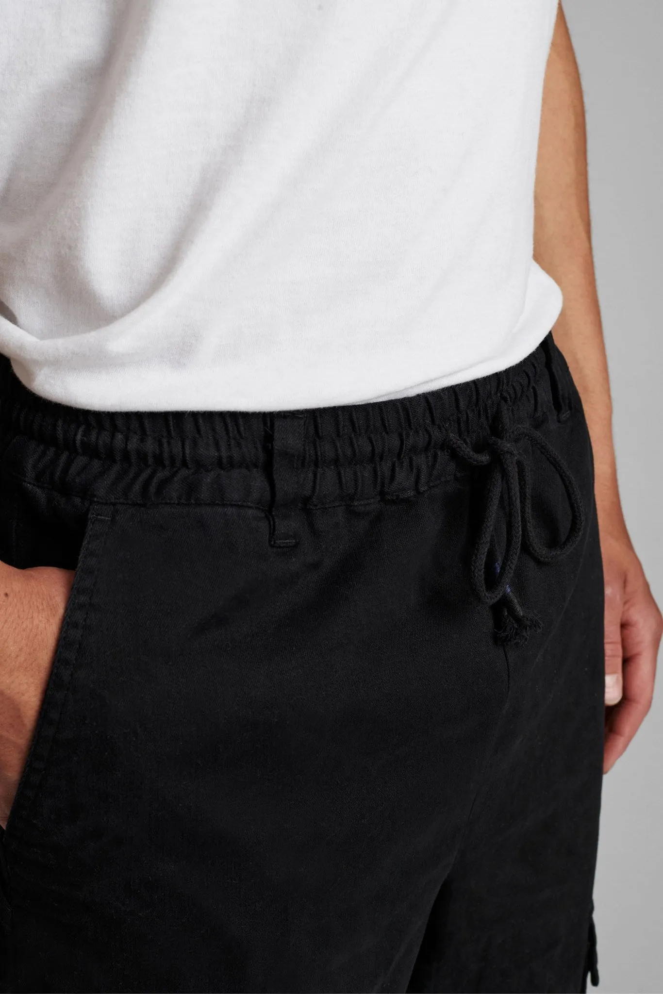 AKBOLT ELASTIC PANTS - Caviar