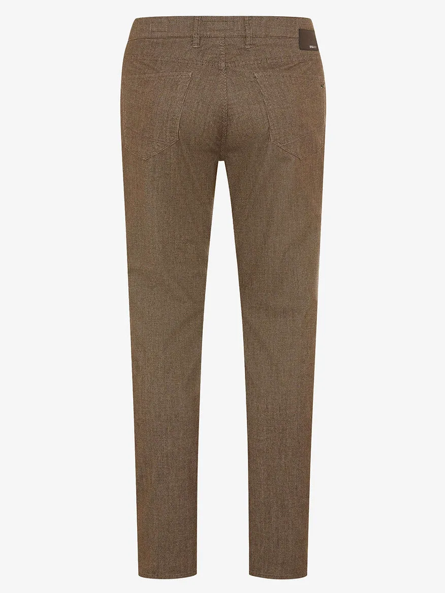 Brax Chuck Wdx Woo.Look Light Pants in Nougat