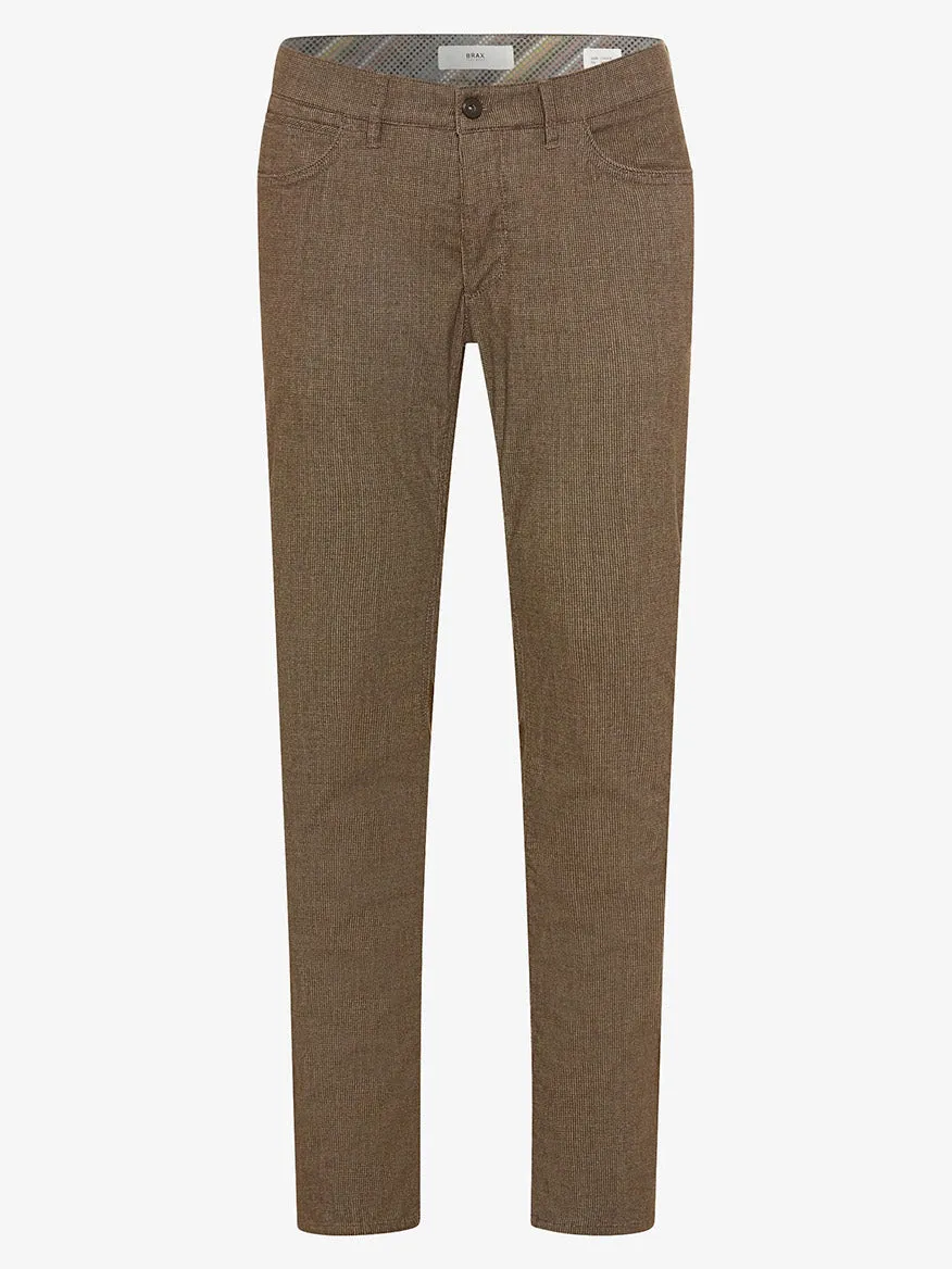 Brax Chuck Wdx Woo.Look Light Pants in Nougat