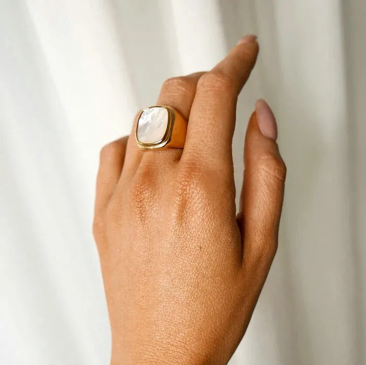 Chunky Pearl Shell Ring
