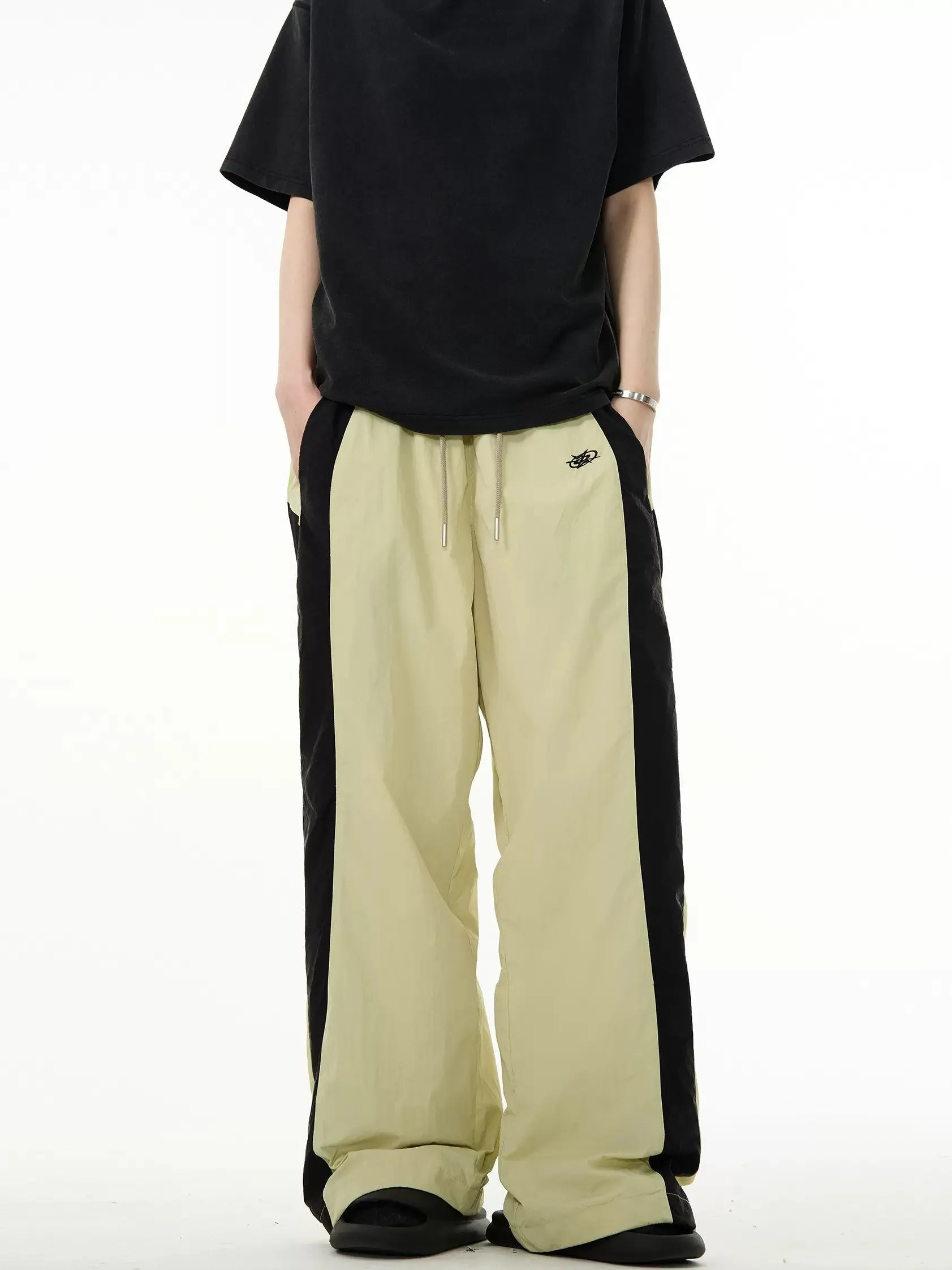 Contrast Bar Line Sweatpants