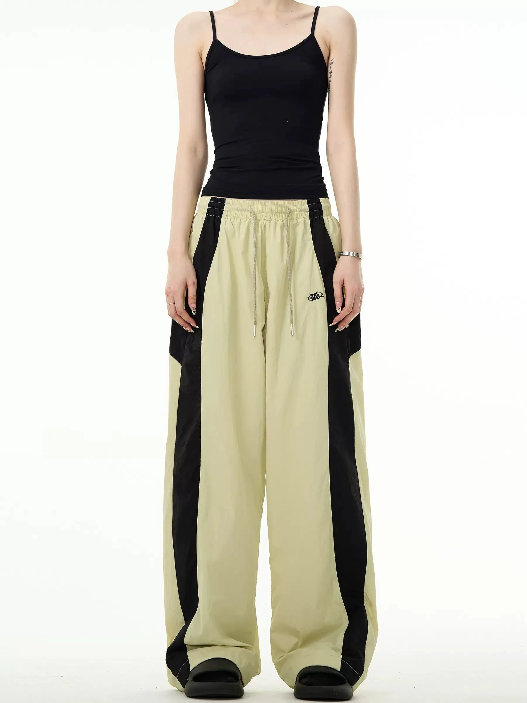 Contrast Bar Line Sweatpants