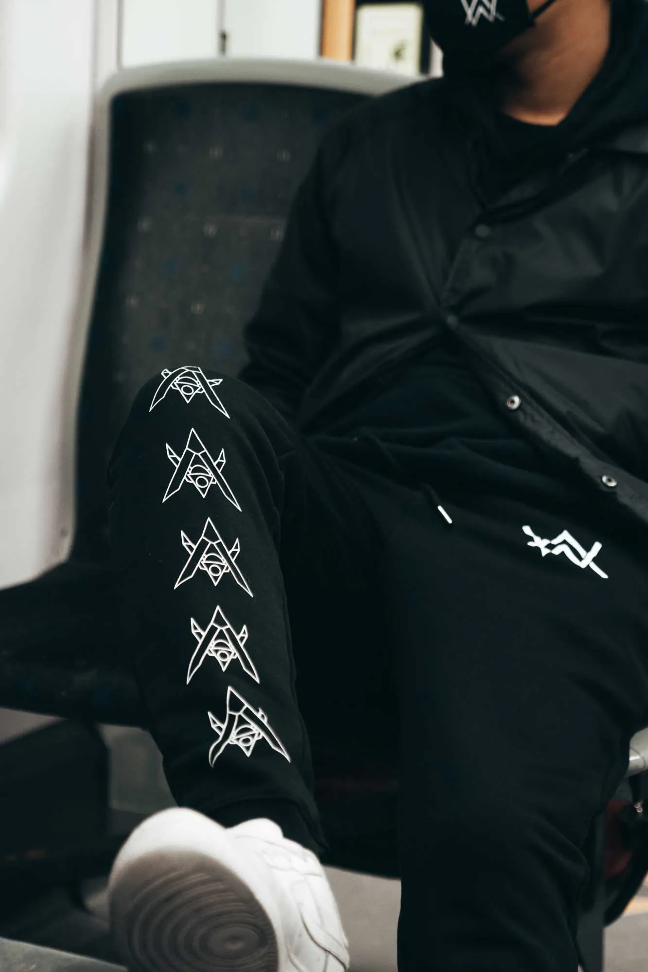 CORE DRONE SWEATPANTS