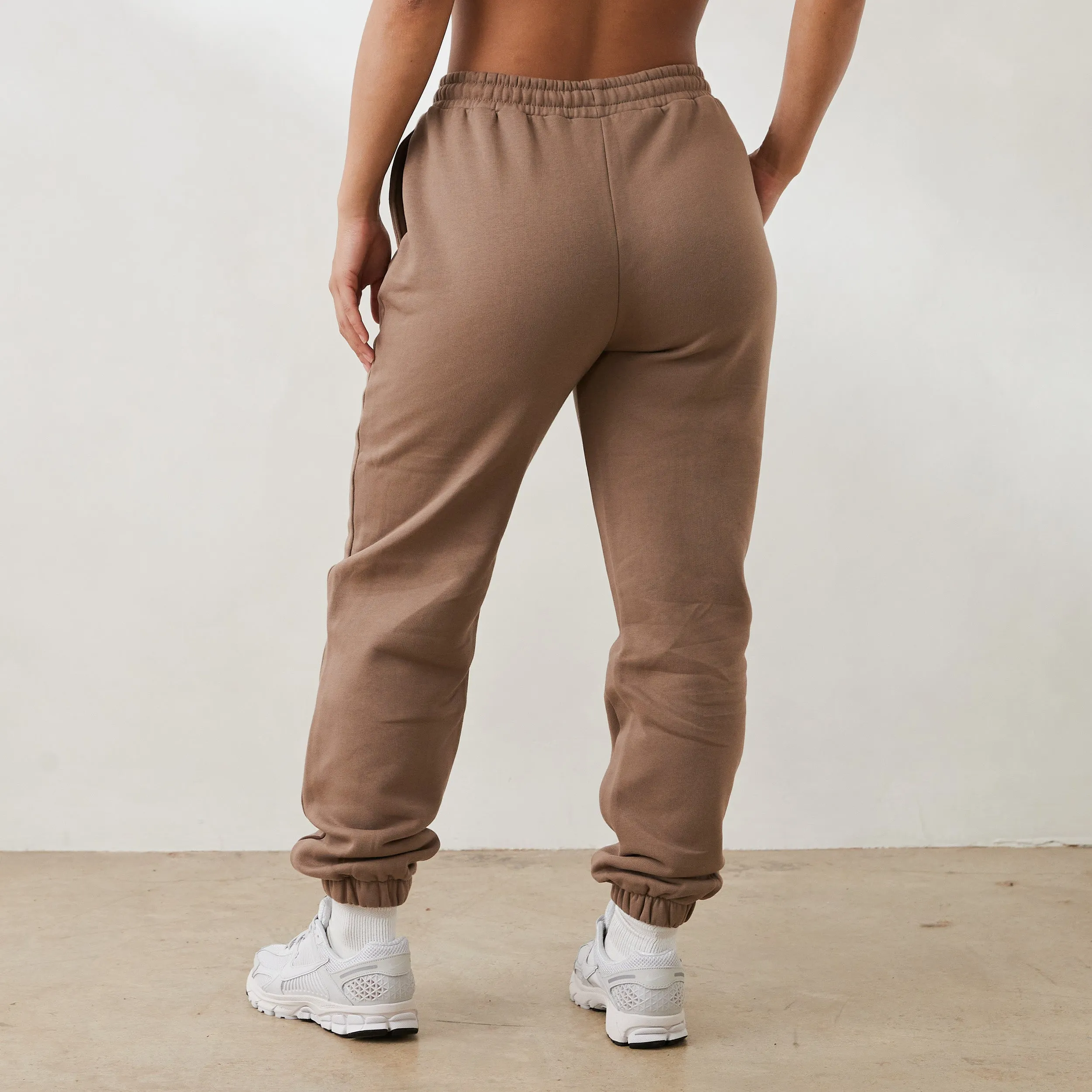 Essential Sweatpants - Coffee