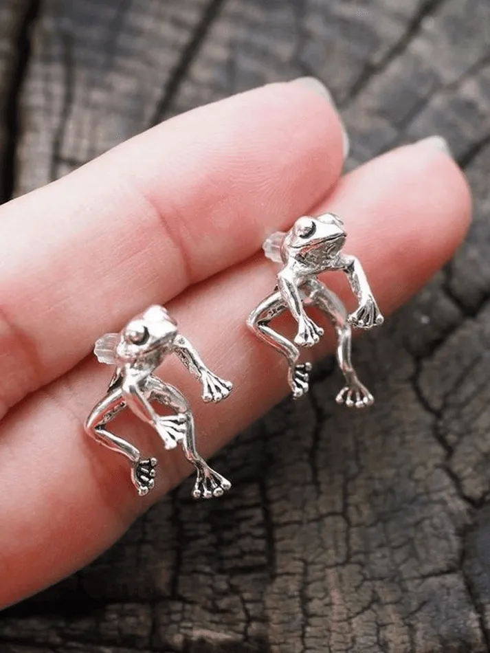 Frog Design Stud Earring