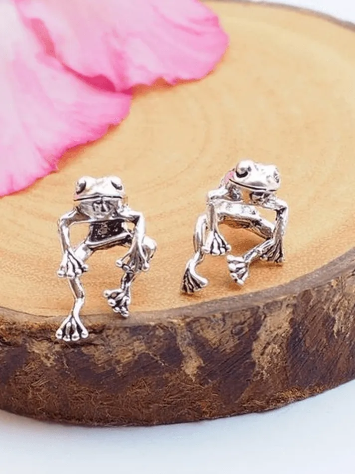 Frog Design Stud Earring
