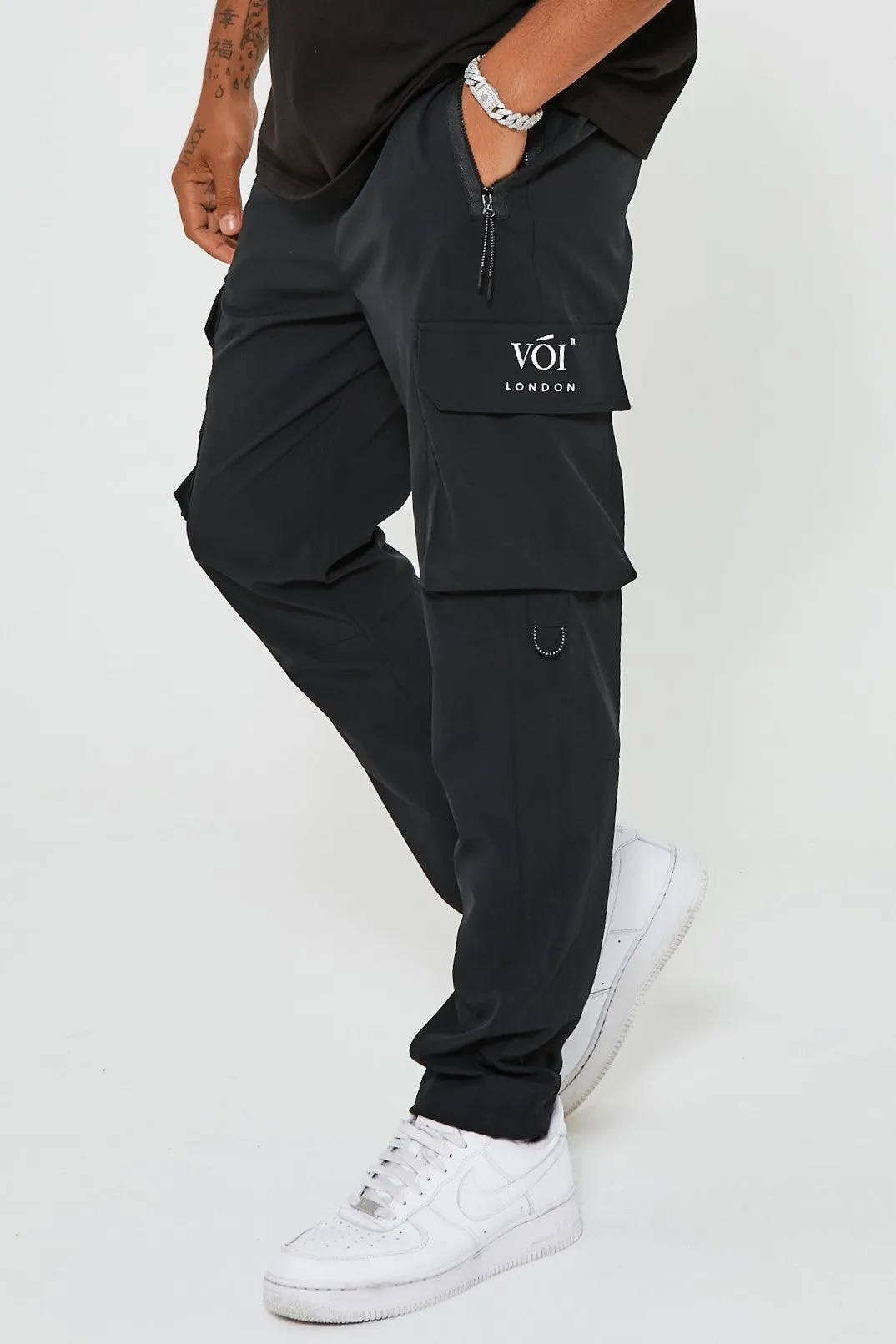 Linton Street Tapered Cargo Woven Pants - Black