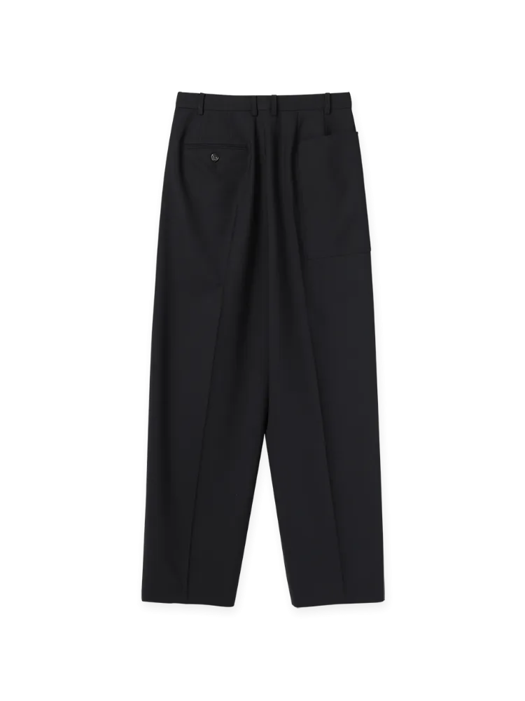 Three-Tuck Round Pants - Black