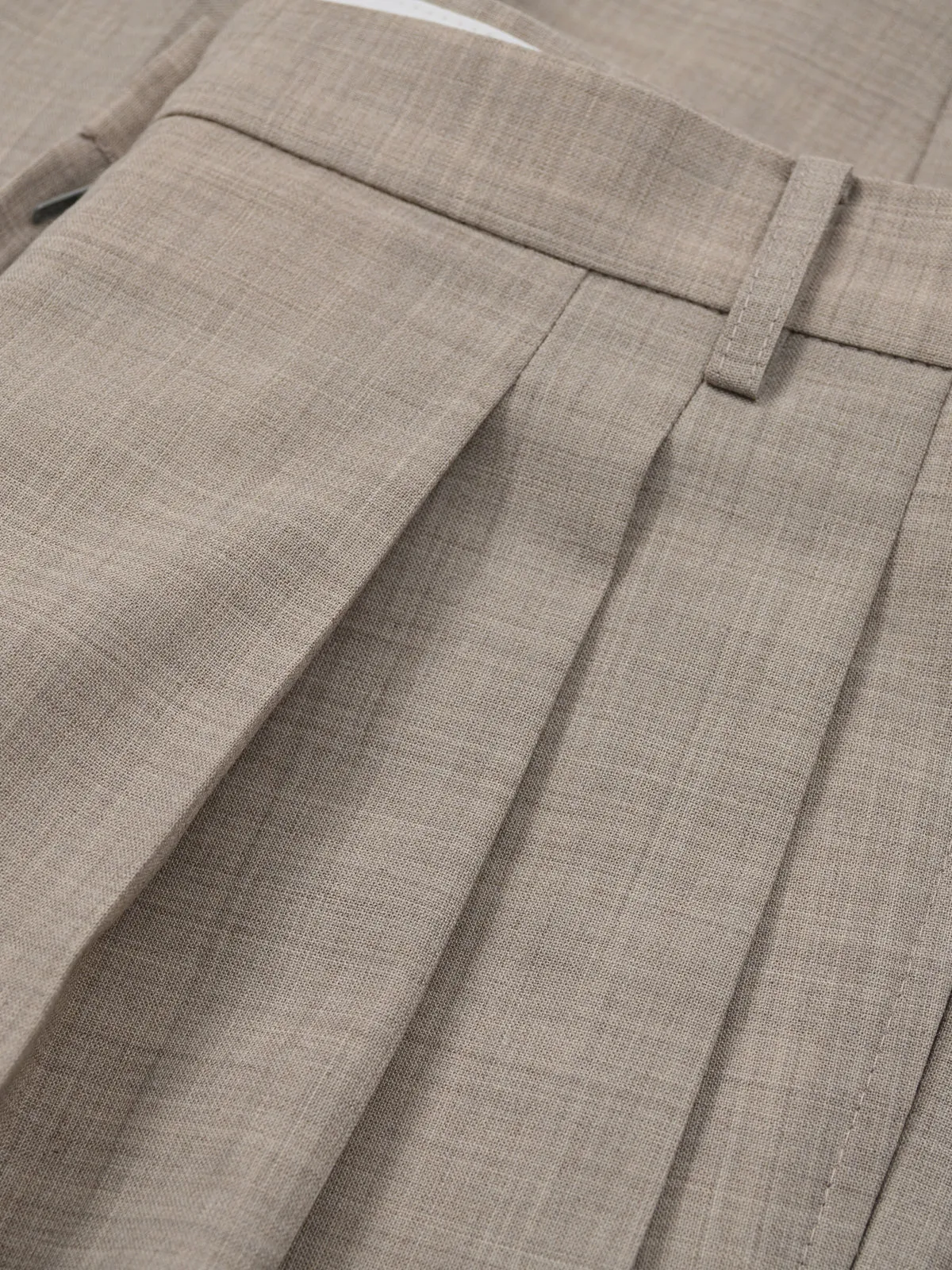 Three-Tuck Round Pants - Oatmeal