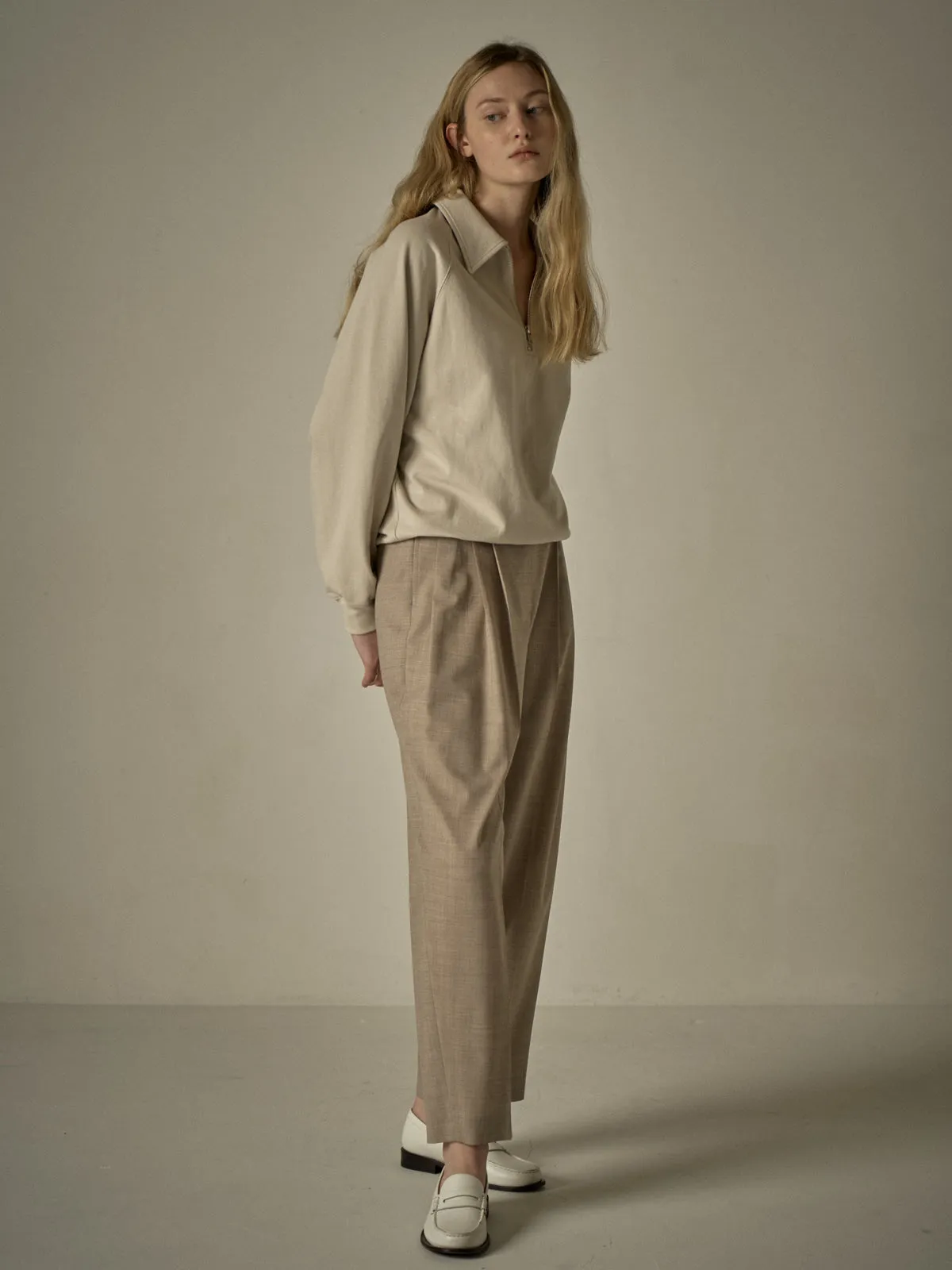 Three-Tuck Round Pants - Oatmeal